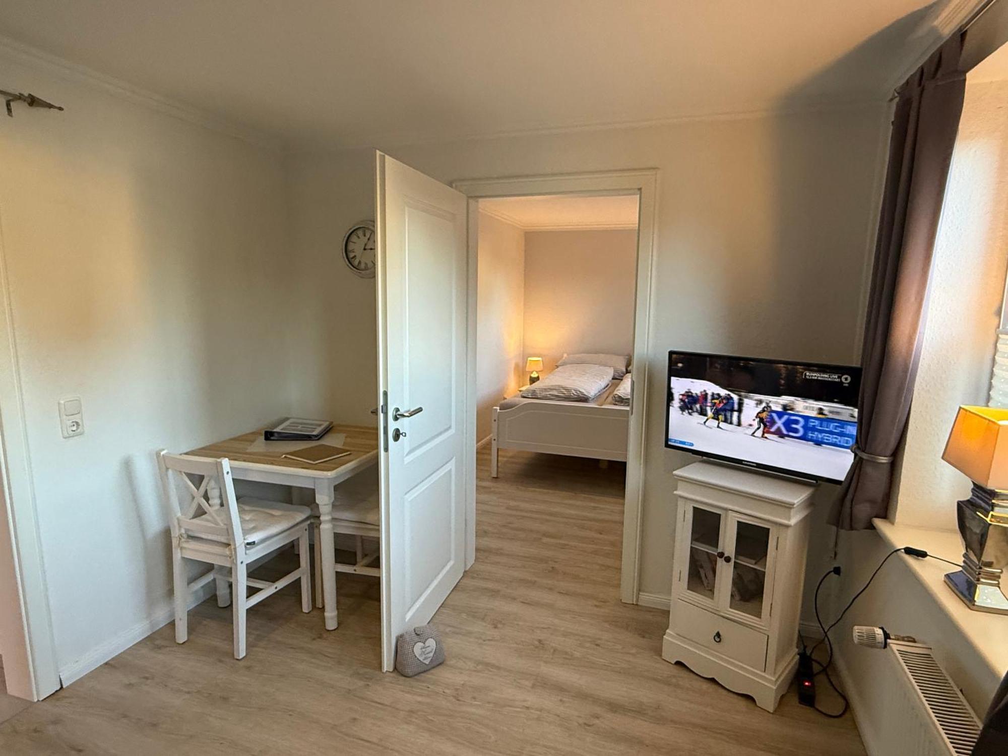 Ferienwohnung „Ole Karkenwech“ Husum-Roedemis Хузум Екстериор снимка