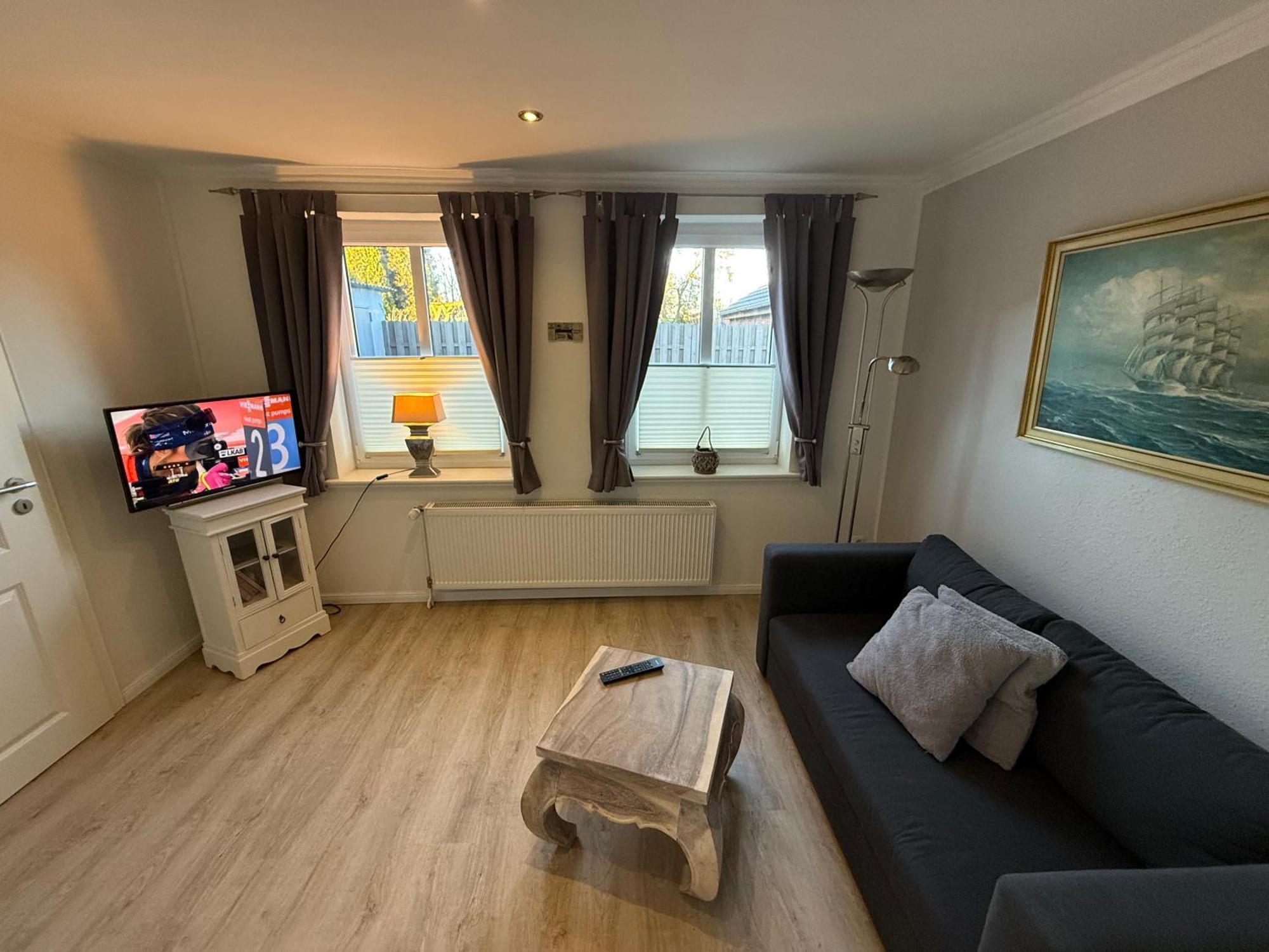 Ferienwohnung „Ole Karkenwech“ Husum-Roedemis Хузум Екстериор снимка